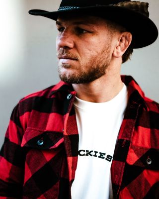 Včera fight, dneska chill... @matouskohout to zas zvládl po svým 🙌🥳 📸 @lucije #brandsstore